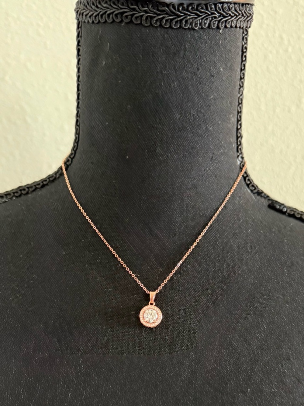 Cate & Chloe  Rose Gold Circle CZ Pendant Necklace